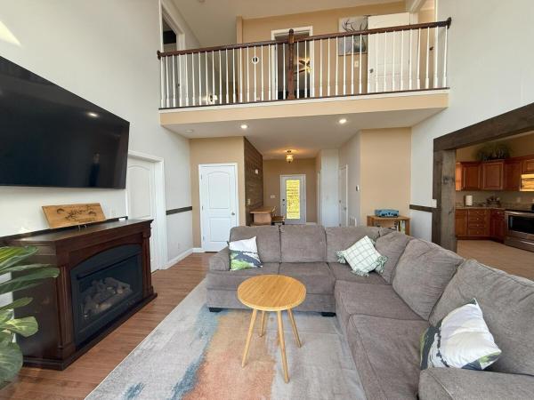 Zdjęcie 2: Spacious & Bright Lake Cabin, pet friendly, 8 beds