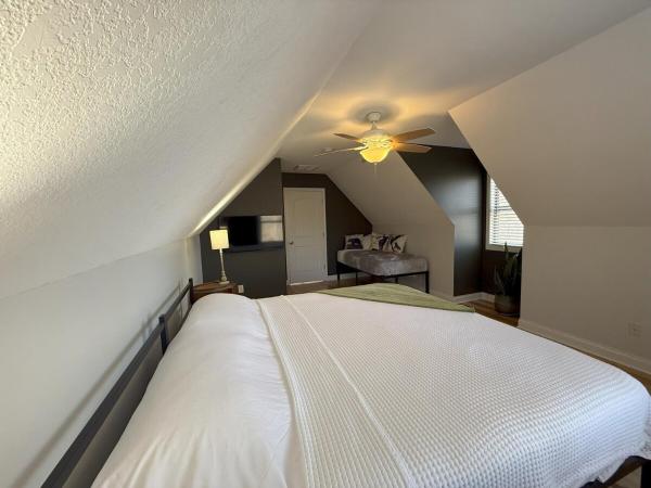 Zdjęcie 3: Spacious & Bright Lake Cabin, pet friendly, 8 beds