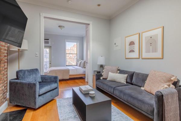West Village 1br w laundry nr restaurants NYC-1396, New York