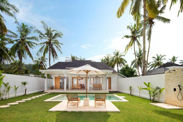 Na zdjęciu widoczny jest obiekt Solak Villas położony w mieście Kuta Lombok.