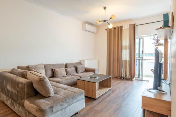 Tirent Apartment - Komuna e Parisit, Central 2, Tirana