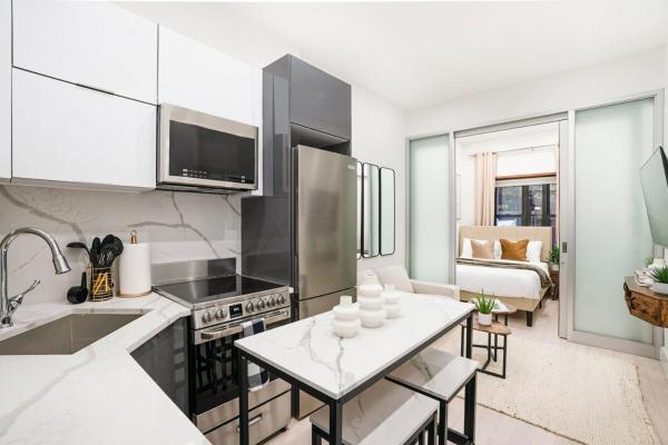 317-1B Modern 1Br UES W D, New York