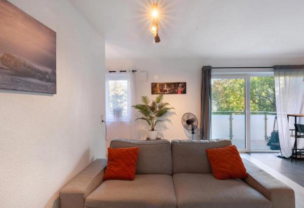 På bildet vises objektet Apartment Zola som ligger i byen Großniedesheim.
