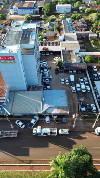 A la foto es mostra l'objecte Turis Hotel situat a la ciutat de Dourados.