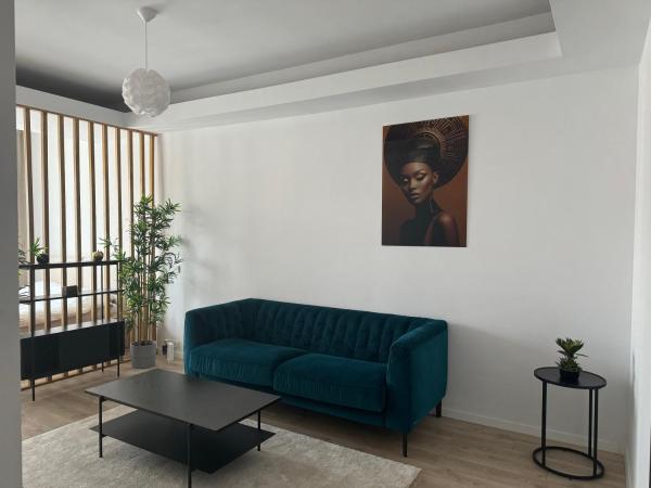 A la foto es mostra l'objecte North Area Lake - Edition Studio situat a la ciutat de Bucarest.