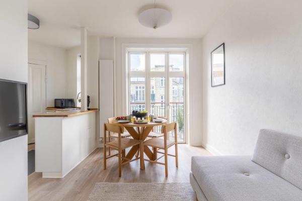 Cozy & Bright Apartment in Peaceful Area, Kopenhagen