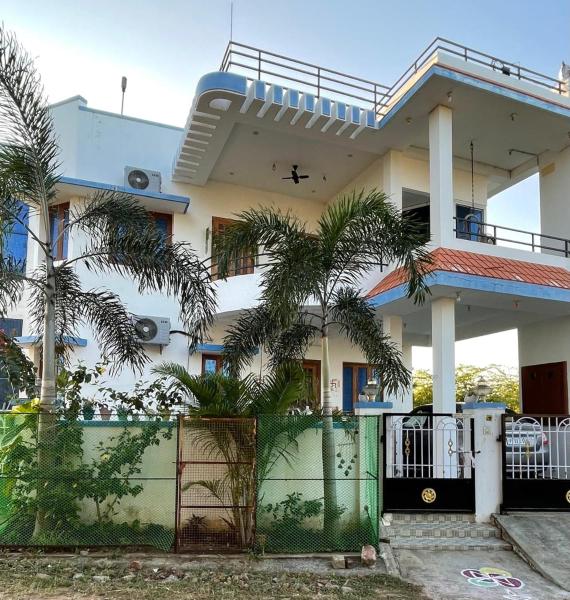 写真にはPillaittiruvāsal市にあるBliss-family Homestayが写っています。