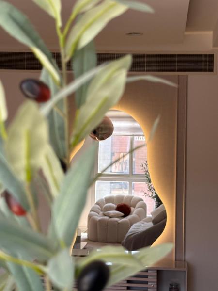 Na zdjęciu widoczny jest obiekt The Sky Apartment położony w mieście Bawshar.