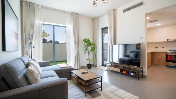 Na fotografii je vidět objekt 4BR Spacious Villa Backyard nacházející se ve městě Abú Zabí.