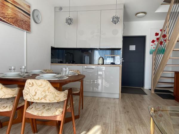 A la foto es mostra l'objecte Sun Apartment Ola- 3 level, parking, 2 balkonies and terrace situat a la ciutat de Rewal.