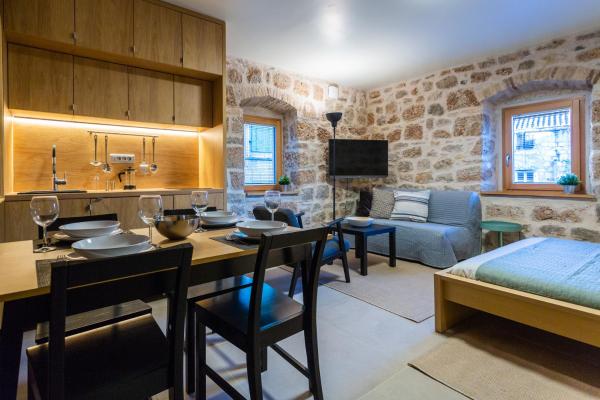Studio Suites Mila - Komiža