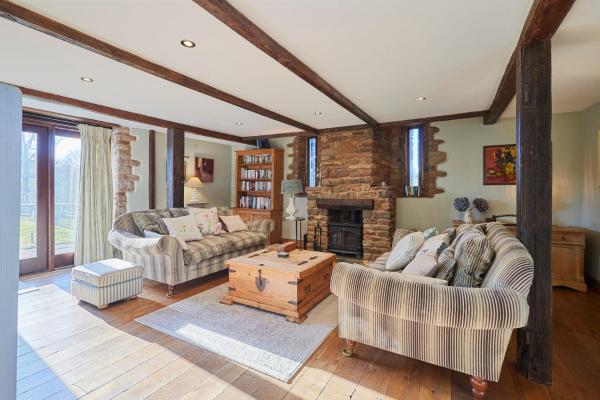 Foto 7: Host & Stay - Tregaer Mill Barn