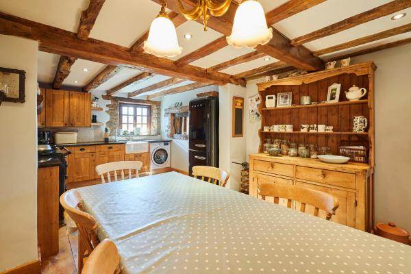 Foto 9: Host & Stay - Tregaer Mill Barn