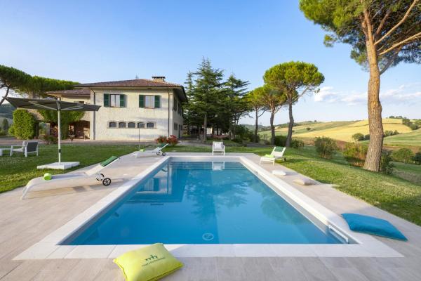 På bildet vises objektet Villa Paola 10 by Marche Holiday Villas som ligger i byen SantʼAngelo in Vado.