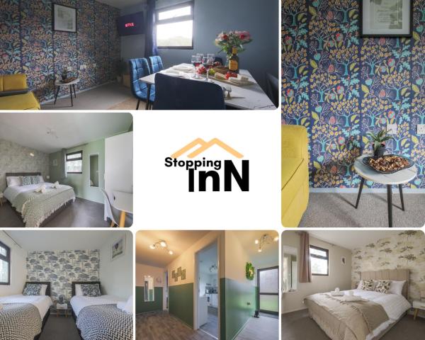 A la foto es mostra l'objecte Thorpe Park Lodge - Ground Floor Detached & 2 Free Gated Parking Spaces situat a la ciutat de Thorpe.
