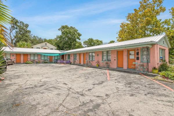Billede 6: Step Back in Time- Golden Era Retro Motel