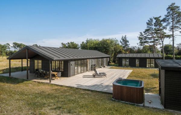 Cozy Home In Liseleje With Sauna