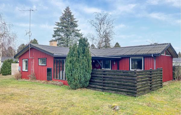 4 Bedroom Lovely Home In Væggerløse - 丹麥