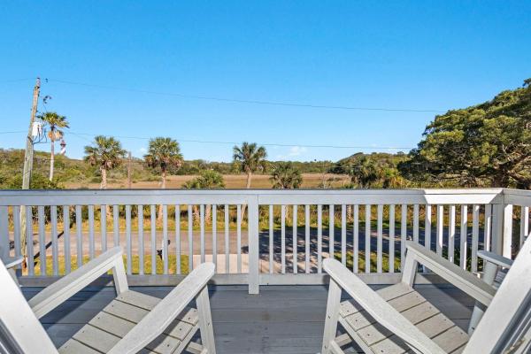 På bildet vises objektet Lighthouse Loft l Marshfront l Walk to Downtown som ligger i byen St. Augustine.