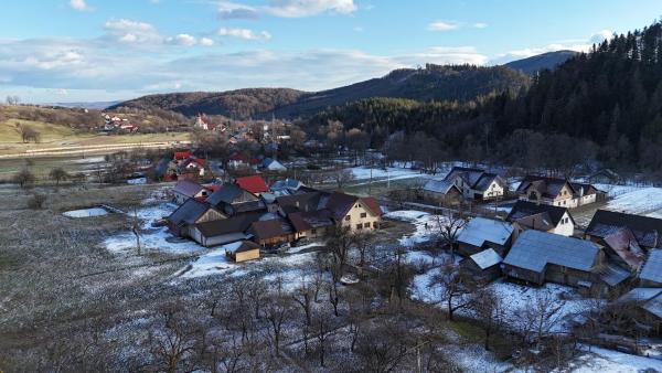 Nella foto è visibile l'oggetto Larisa situato nella città di Solca.