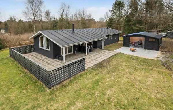 3 Bedroom Cozy Home In Herning