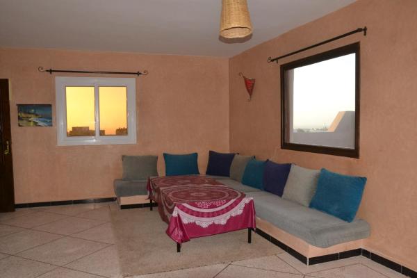 Nella foto è visibile l'oggetto Surf Guiding situato nella città di Mirleft.