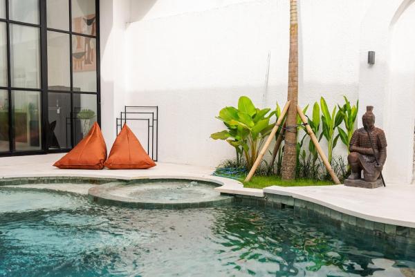 A la foto es mostra l'objecte Maison Captier - Refined 2BR Pool Villa in Pererenan situat a la ciutat de Cemagi.