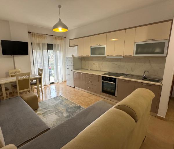 På billedet ses objektet Drin's Seaside Apartment beliggende i byen Kavajë.