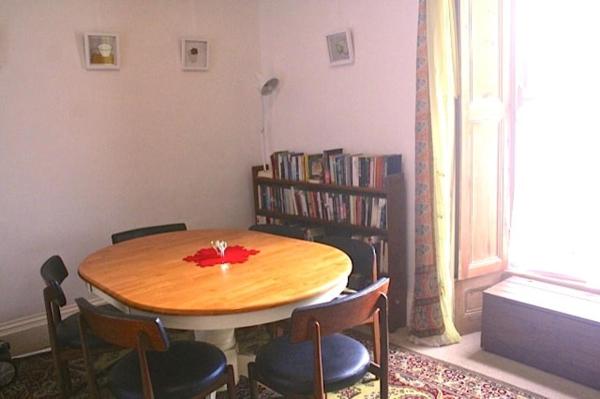 Fotografia 6: Large, luxurious and three min walk to sea and promenade