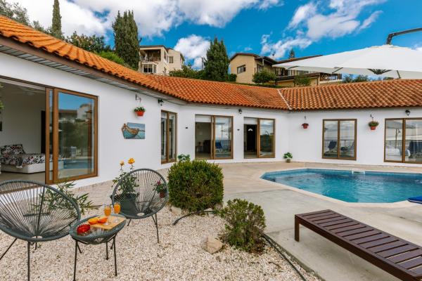 Villa in Tala sea view, Paphos City