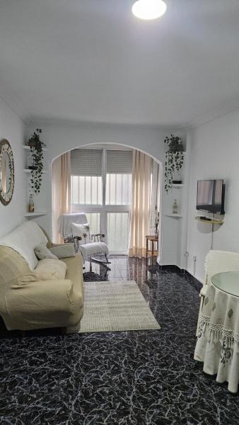 En la foto se muestra el objeto Apartamento Familiar en Granada ubicado en la ciudad de Jun.