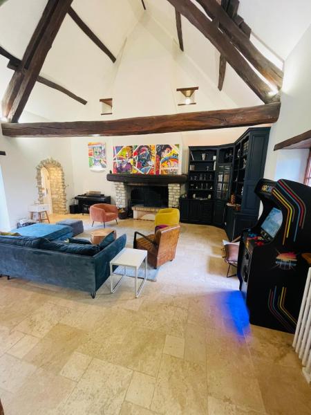 A la foto es mostra l'objecte Exceptional country house in a quiet area situat a la ciutat de Champguyon.