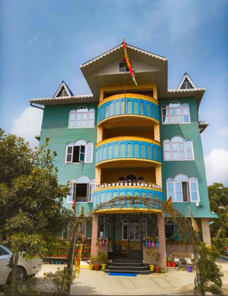 A la foto es mostra l'objecte Emerald Paradise Homestay situat a la ciutat de Pakyong.