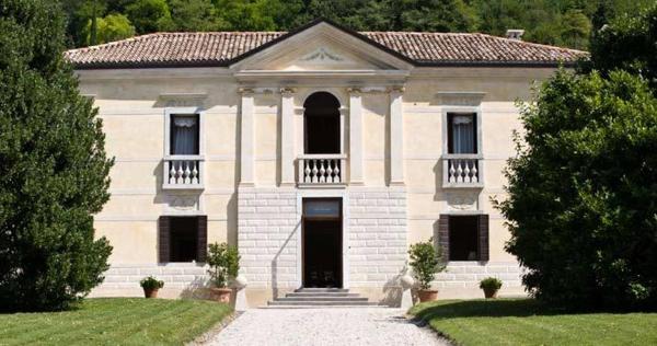 På billedet ses objektet Villa Barberina beliggende i byen Santo Stefano.