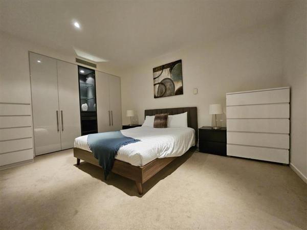 Appartement 1 Chambre — 67 m² - Level 50 with Skyline Views
