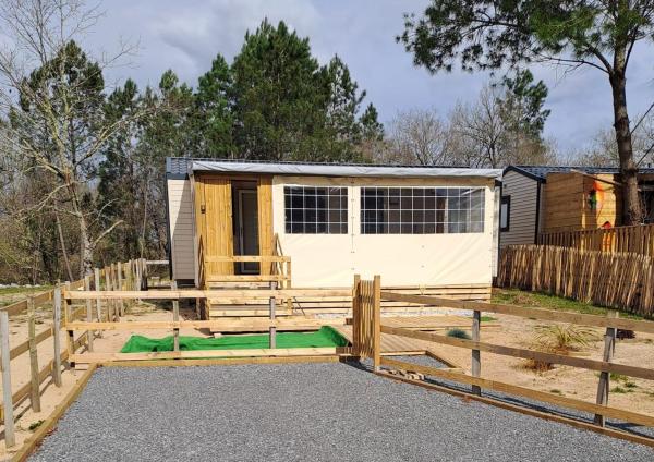 A la foto es mostra l'objecte Mobile home MIÊLLE situat a la ciutat de Herm.