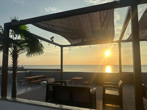 Na zdjęciu widoczny jest obiekt BLUE OCEAN 淡路屋 -Awajiya- Oceanfront BBQ PET OK położony w mieście Ikuta.