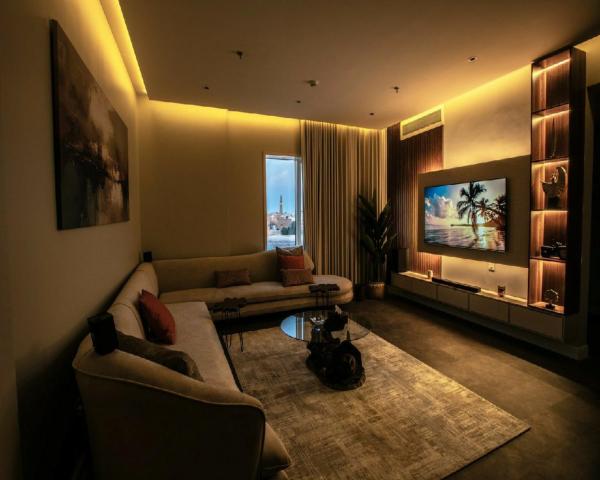 A la foto es mostra l'objecte شقة مودرن في برج مفتاح ذكي خلف برج رافال Upper modern apartment in Intelligent Entry situat a la ciutat de Riad.
