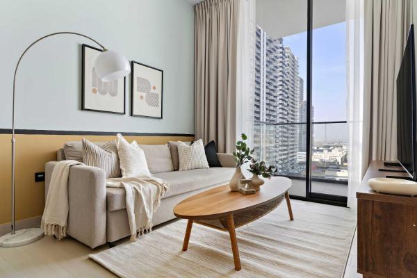 Silkhaus Classic 1BDR Apartment in Binghatti House, Dubaï