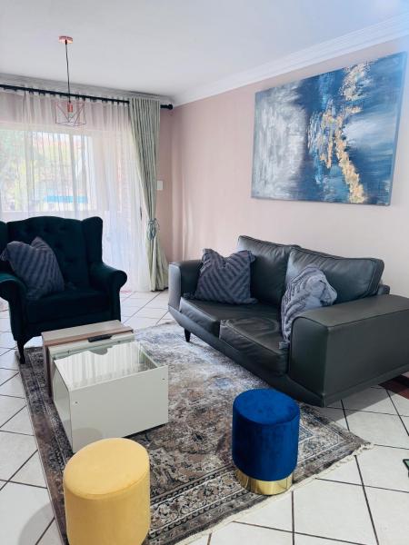 A la foto es mostra l'objecte Lovely Home away from Home situat a la ciutat de Centurion.