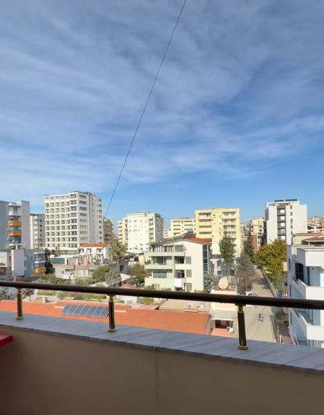 Na fotografii je vidět objekt Erel Apartment nacházející se ve městě Durrës.