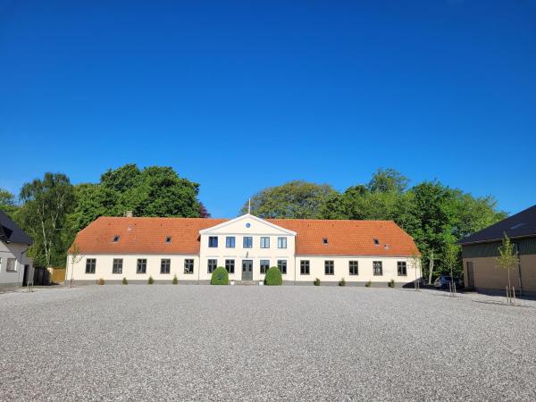 A la foto es mostra l'objecte Privat lejlighed på landejendommen Frederiks-Eg situat a la ciutat de Fensmark.