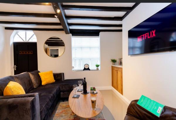 A la foto es mostra l'objecte Beautiful grade 2 listed cottage situat a la ciutat de Congerstone.