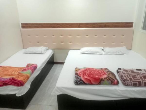 På billedet ses objektet Hotel samman beliggende i byen Ujjain.