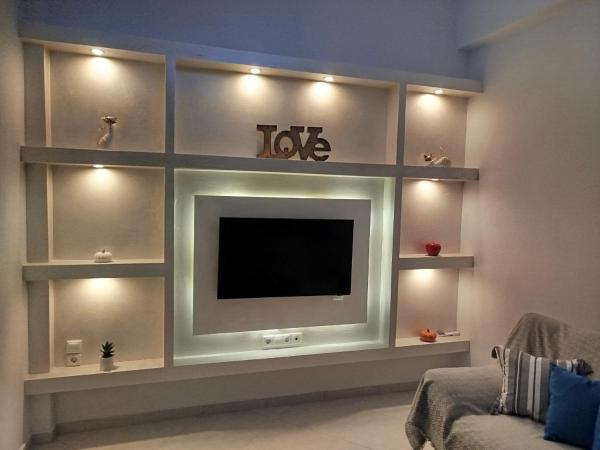 På billedet ses objektet Cuka apartment 3BD nexto to metro and Piraeus Port beliggende i byen Piræus.