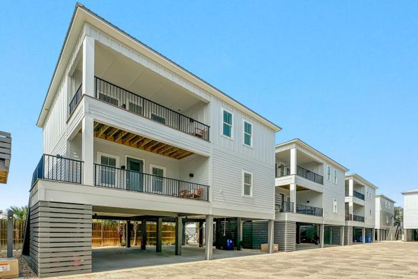Tide And Seek - Gulf Shores, AL