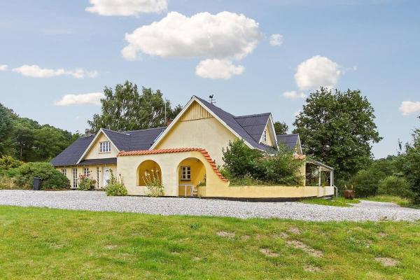 På billedet ses objektet LEGOLAND og naturskønne omgivelser Nummer 3 beliggende i byen Egtved.