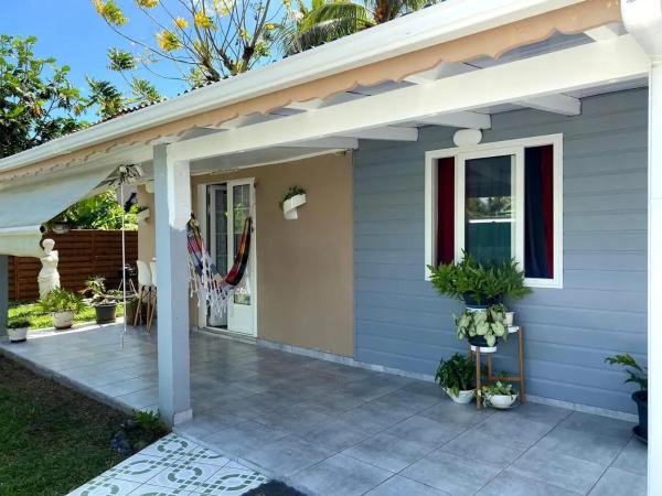 A la foto es mostra l'objecte Bungalow confortable à Sainte-Rose avec jardin privé_222 situat a la ciutat de Sainte-Rose.