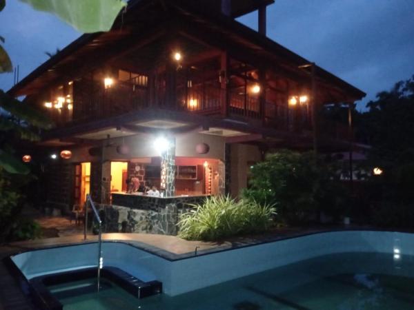 The photo shows the Shemera Villa located in the city of Beruwala.