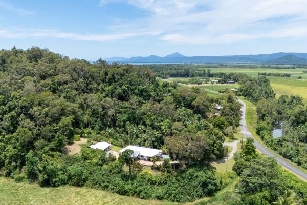Kuvassa näkyy kohde Rainforest Retreat in Bamboo, joka sijaitsee kaupungissa Miallo.